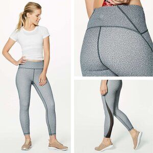 Lululemon Train Times 7/8 Pant *25" Fractal Alpine White Black / Black Size 4